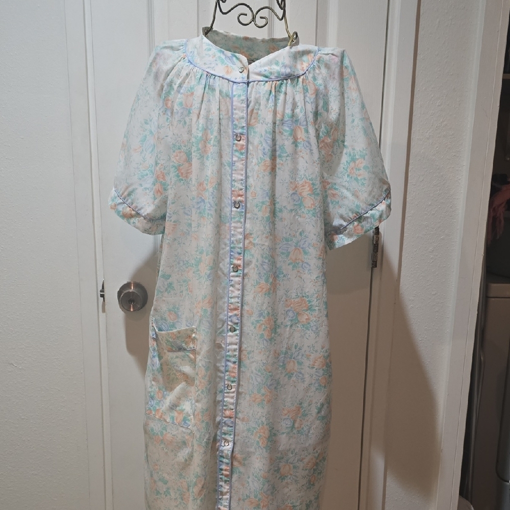 Vintage 1970's Duster/Housedress/Nightgown